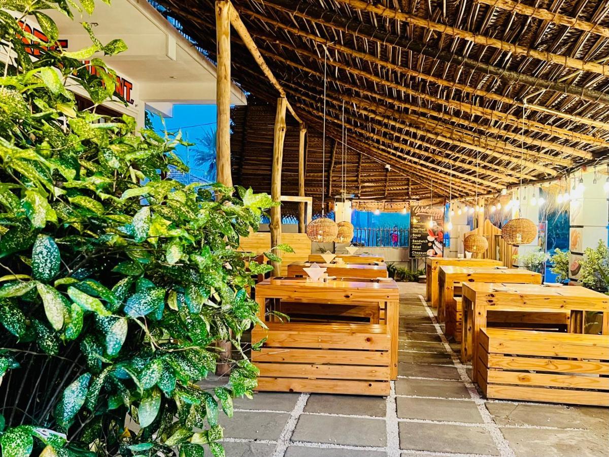 Rominrich Hotel Hikkaduwa Exterior photo
