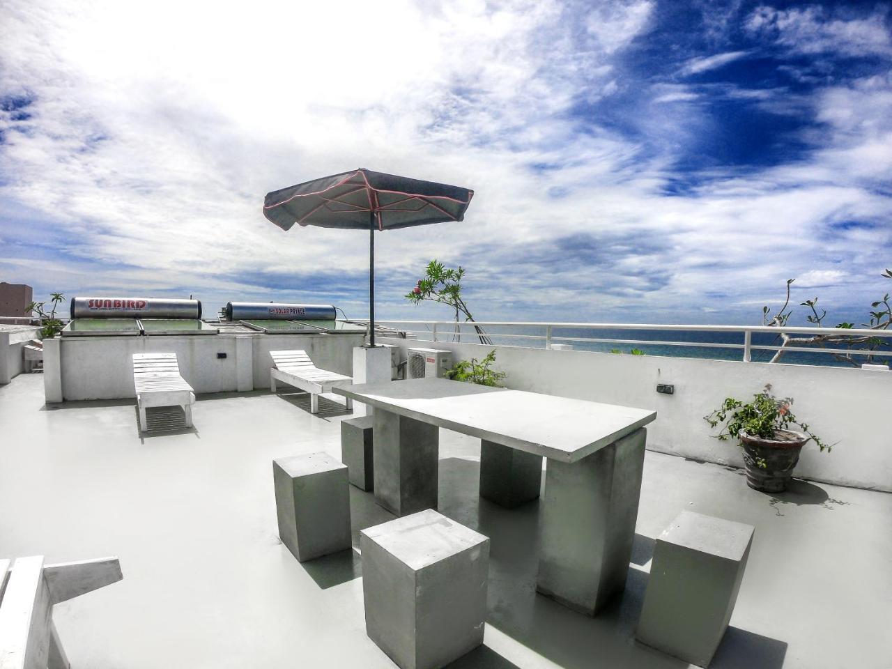 Rominrich Hotel Hikkaduwa Exterior photo
